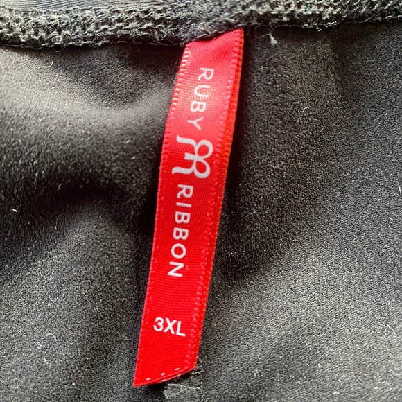 Ruby Ribbon Black Faux Moleskin Stretch Crop Leggings 3XL - Picture 5 of 5